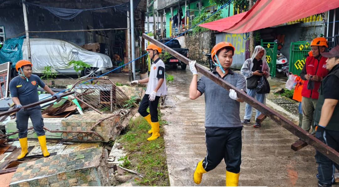 pahlawan era demokrasi